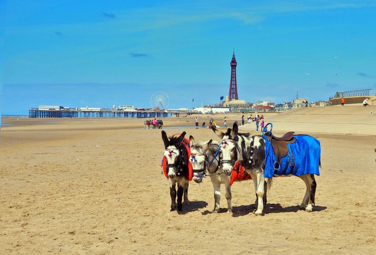 White Moon Hotel Blackpool Extérieur photo